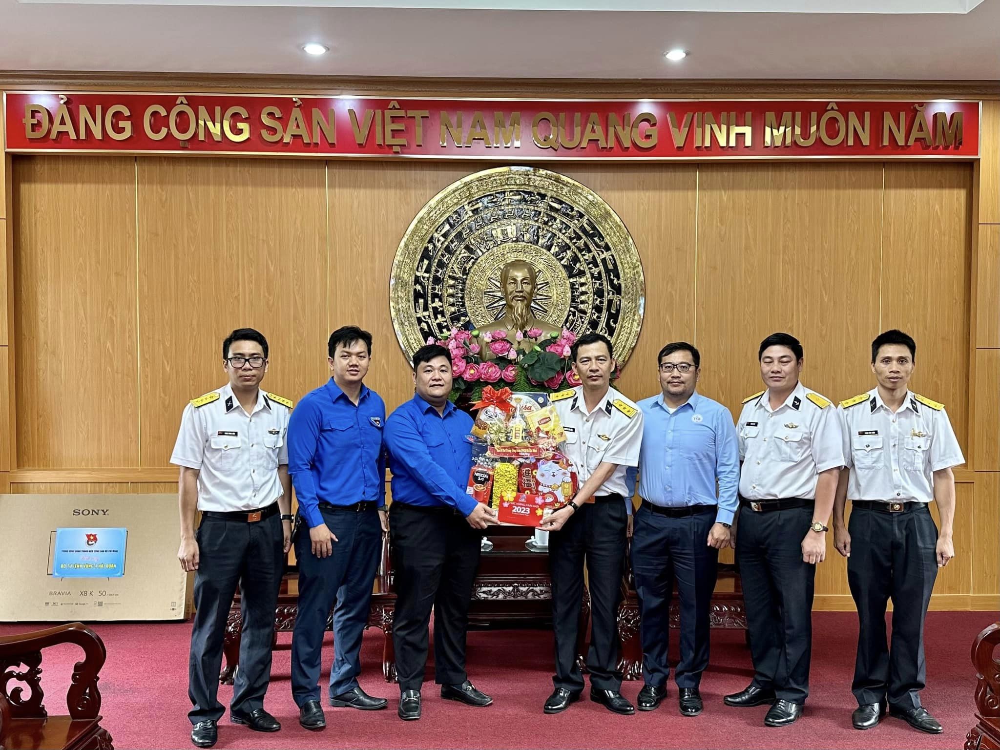 Giám đốc Trung Tâm CTXH Thanh thiếu niên tháp tùng Ban Tuyên Giáo Trung ương đoàn